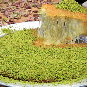 Gaziköşk Taste of Gaziantep Künefe mit Pistazien und Käse